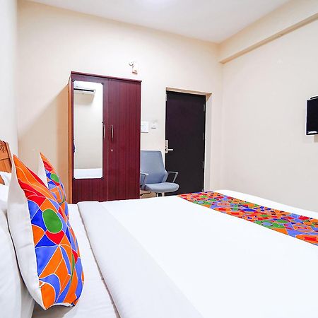 Fabexpress Uv Residency - 700M From Coimbatore International Airport Irugur Екстериор снимка