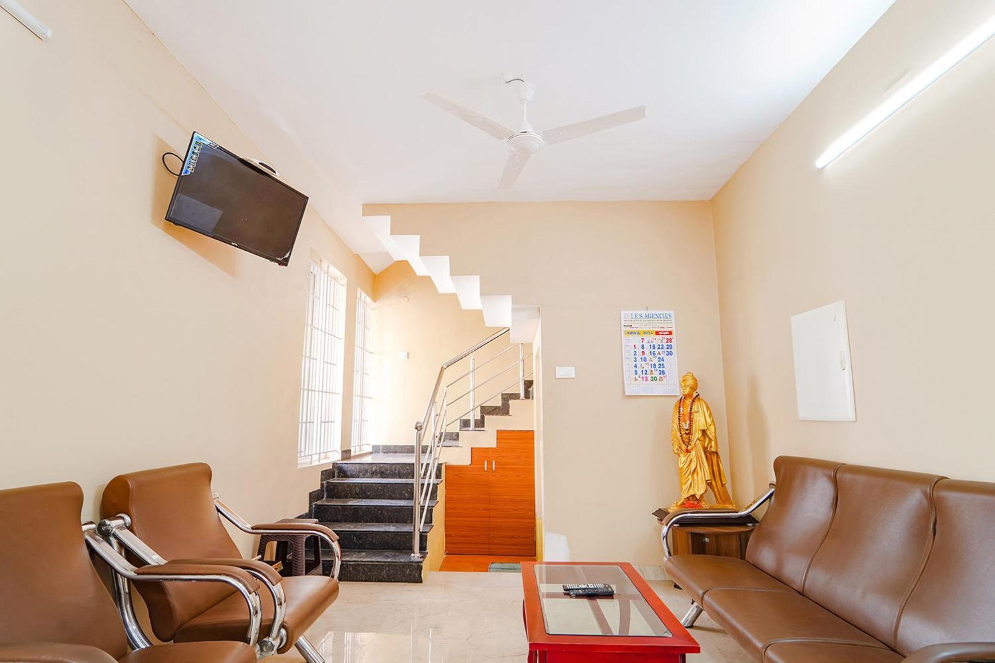 Fabexpress Uv Residency - 700M From Coimbatore International Airport Irugur Екстериор снимка